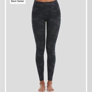 Spanx Camouflage EcoCare Seamless Leggings in Camo Women’s Size Small